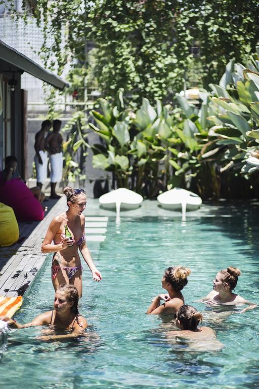 M Boutique Hostel Seminyak Extérieur photo