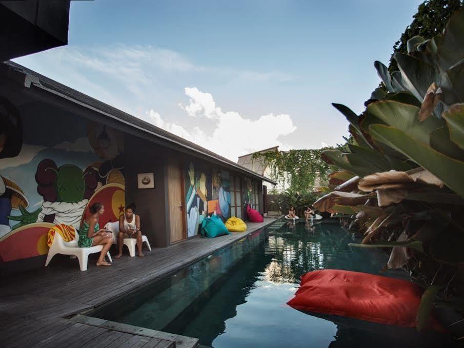 M Boutique Hostel Seminyak Extérieur photo